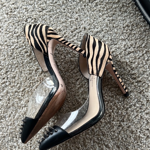 Heels - Picture 3 of 3